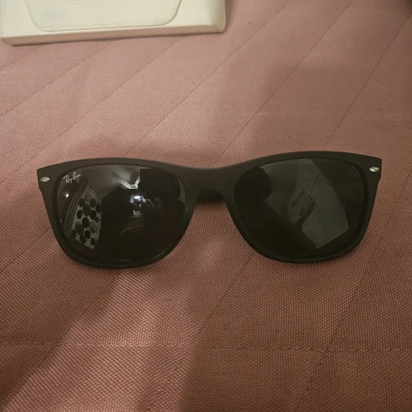Ray-Ban New Wayfarer Sunglasses in Black - Picture 2 of 2